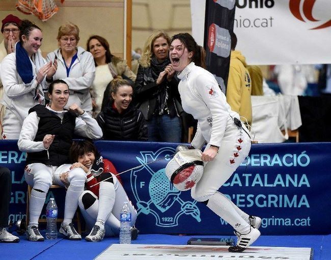 Leonora Mackinnon Mackinnon upsets top epee fencer in the world The Kingston Whig