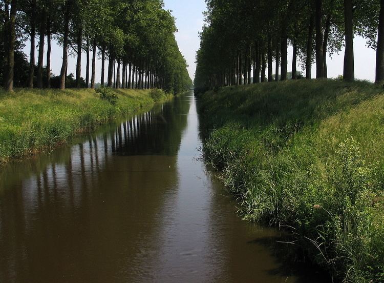Leopold Canal (Belgium) httpsuploadwikimediaorgwikipediacommons44