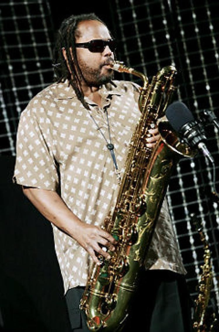 LeRoi Moore Dave Matthews Band sax player LeRoi Moore dies NY Daily News