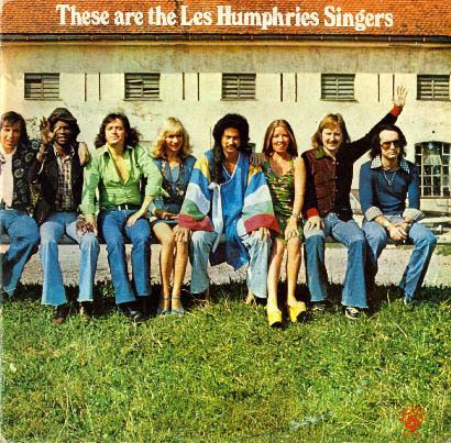 The les. Группа лес Хамфри Сингерс. Джон Лоутон les Humphries Singers. Les Humphries Singers Mexico 1972. Les Humphries Singers фото.