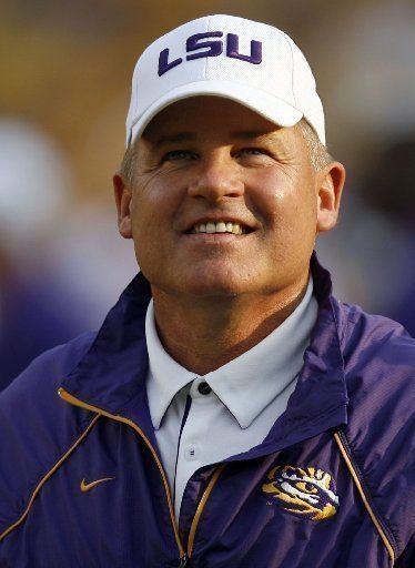 Les Miles LSU Board of Supervisors approves new deals for Les Miles