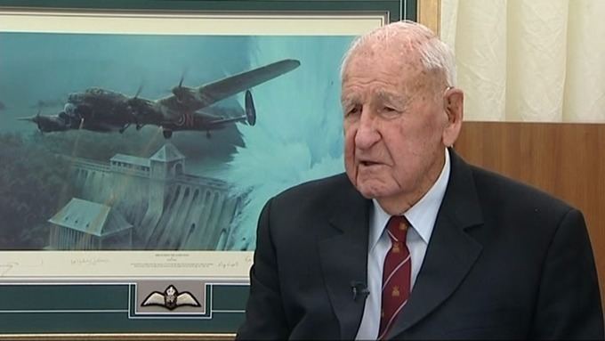 Les Munro Last Dambusters pilot Les Munro dies aged 96
