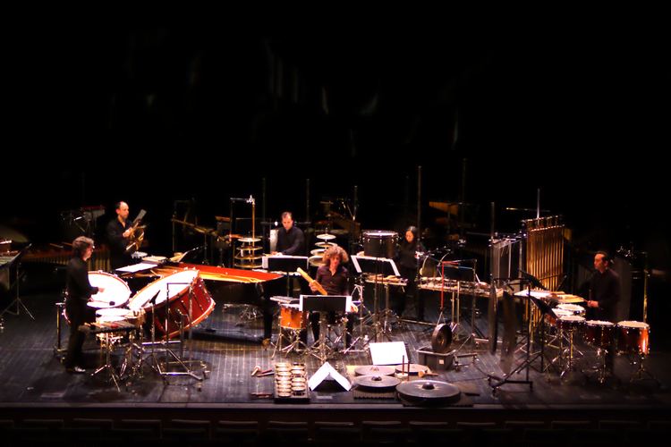 Les Percussions de Strasbourg FileLes Percussions de Strasbourg en concert 2 avril 2013 04jpg
