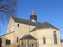 Lescar Cathedral httpsuploadwikimediaorgwikipediacommonsthu