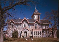Lesley-Travers Mansion httpsuploadwikimediaorgwikipediacommonsthu