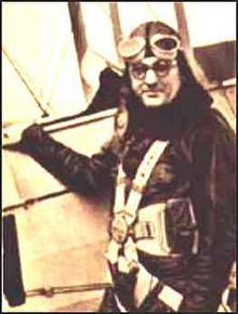 Leslie Irvin (parachutist) httpsuploadwikimediaorgwikipediacommonsthu