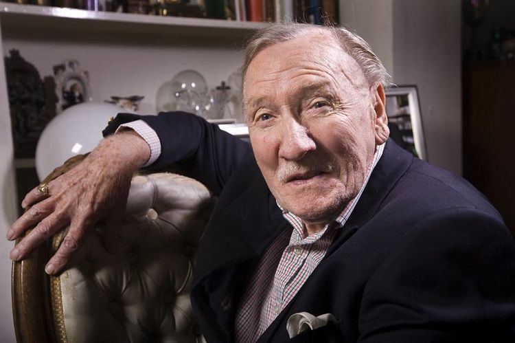 Leslie Phillips Screen legend Leslie Phillips suffers hospital drama as he