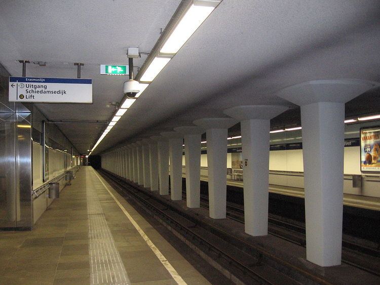 Leuvehaven metro station