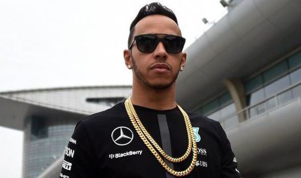 Lewis Hamilton Lewis Hamilton yet to agree new deal with Mercedes F1