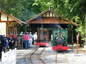 Lhen Coan railway station httpsuploadwikimediaorgwikipediacommonsthu