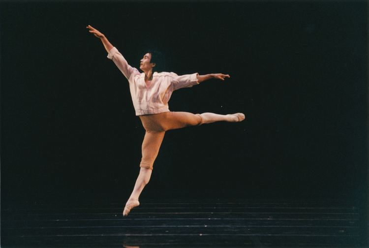 Li Cunxin LI CUNXIN MAOS LAST DANCER FROM PEKING TO ROMEO En Pointe with