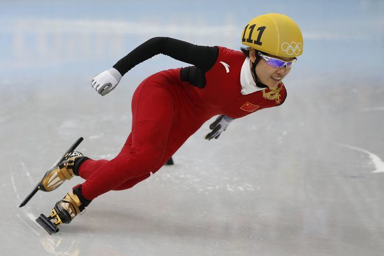 Li Jianrou Li skates clear of pileup captures 500m gold The Japan