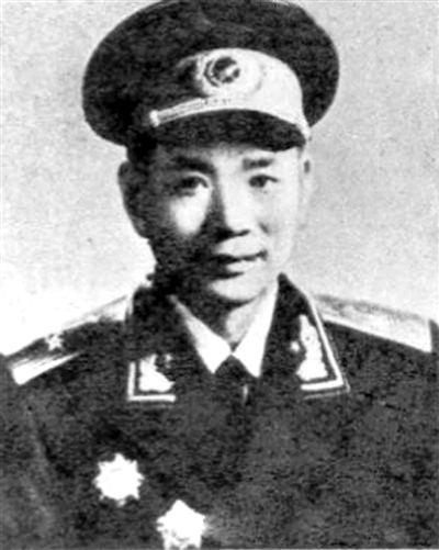 Li Zhen (1914–1973) httpsuploadwikimediaorgwikipediacommons99