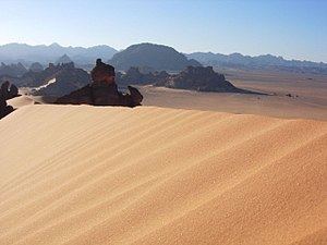 Libyan Desert httpsuploadwikimediaorgwikipediacommonsthu