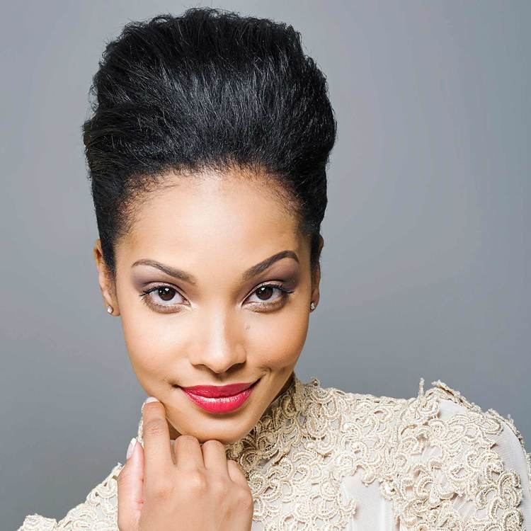 Liesl Laurie topbeautifulwomennetwpcontentuploads201604