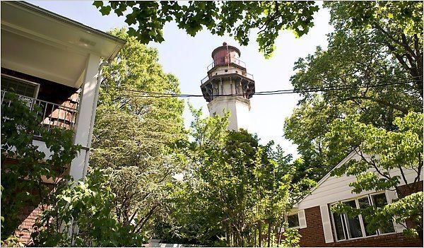 Lighthouse Hill, Staten Island httpsstatic01nytcomimages20100530realest
