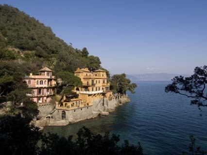 Ligurian Sea wwwworldatlascomaatlasinfopageaaaphotosligur