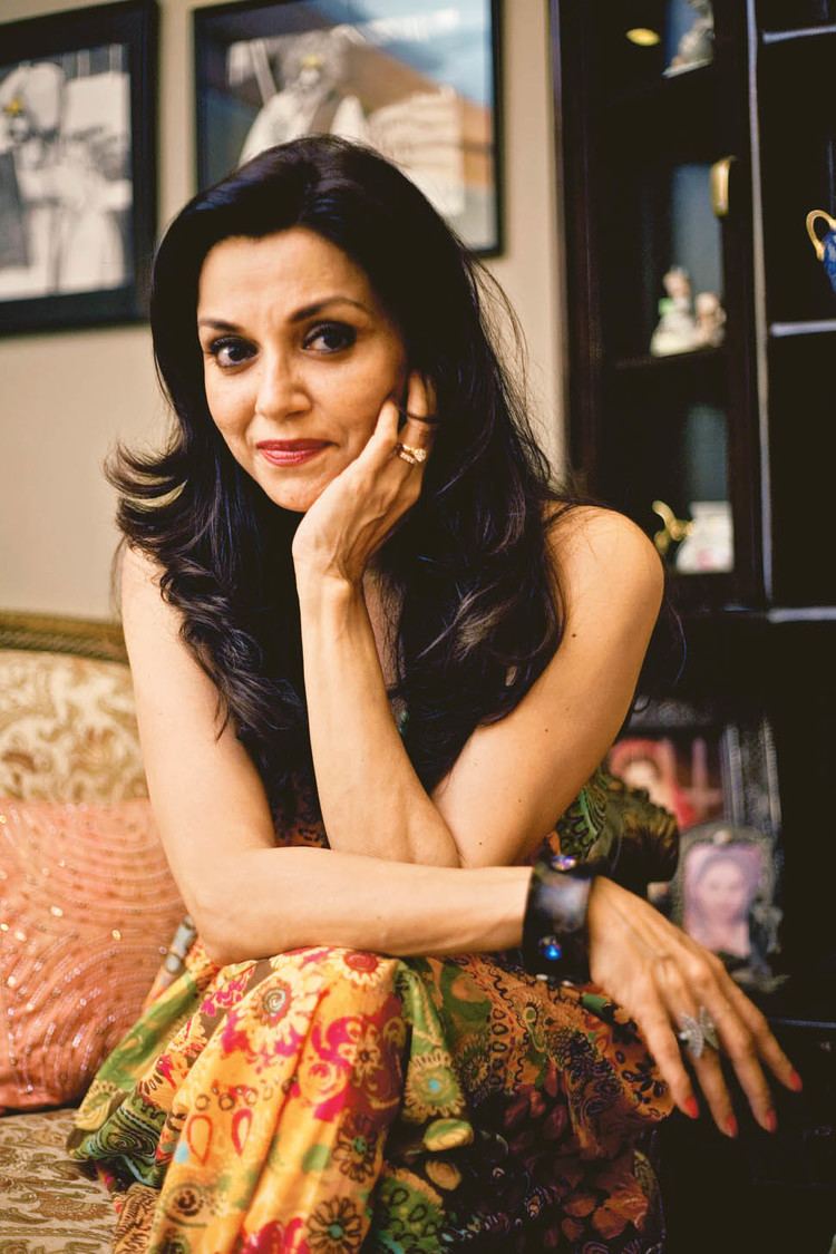 Lillete Dubey Lillete Lushin Dubey The Dramatic Sisters