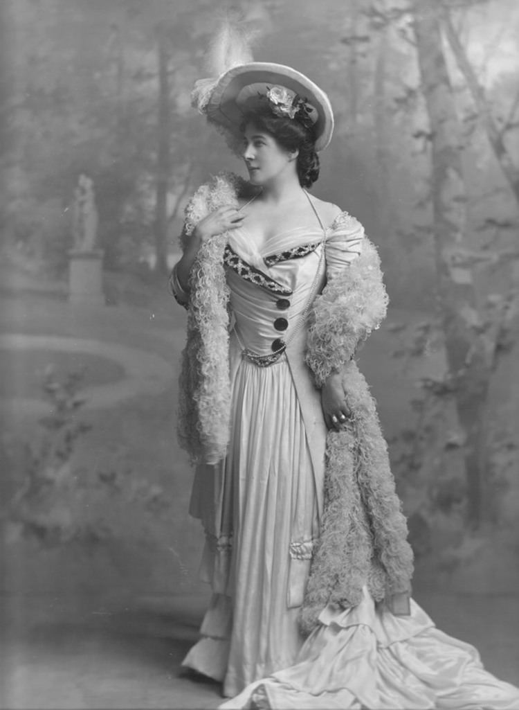 Lillie Langtry Lillie Langtry stage name Lady De Bathe ne Emilie