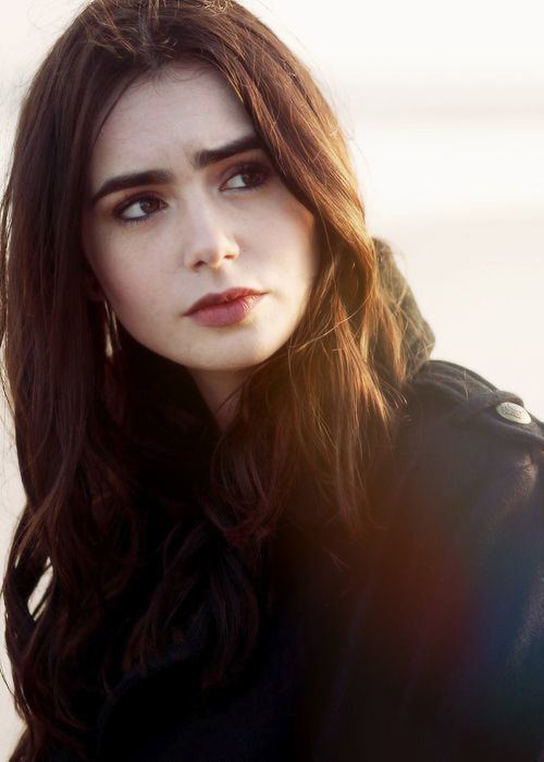 Lily Collins Lily Collins on Pinterest Lily Collins Hair Lilies and