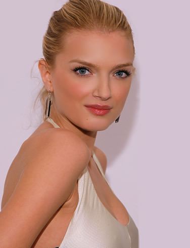 Lily Donaldson Lily Donaldson Pictures Photo Galleries Bio amp Rating