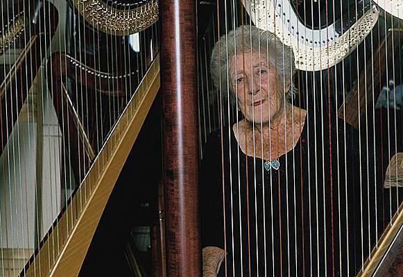 Lily Laskine Encyclopdie Larousse en ligne harpe bas latin harpa du
