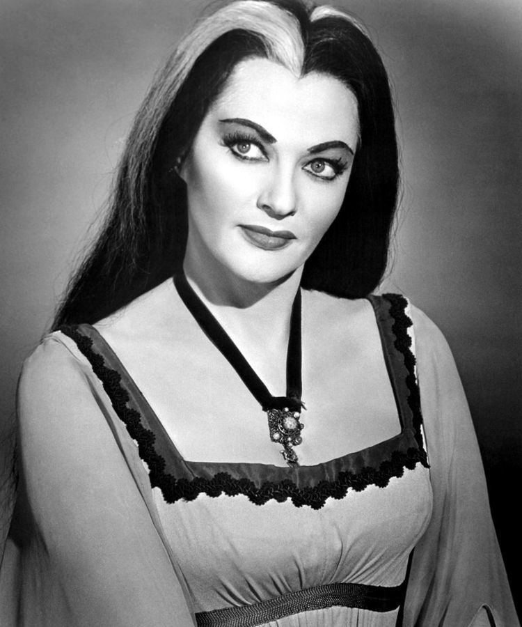 Lily Munster 1000 images about Lily Munster on Pinterest Halloween Fictional