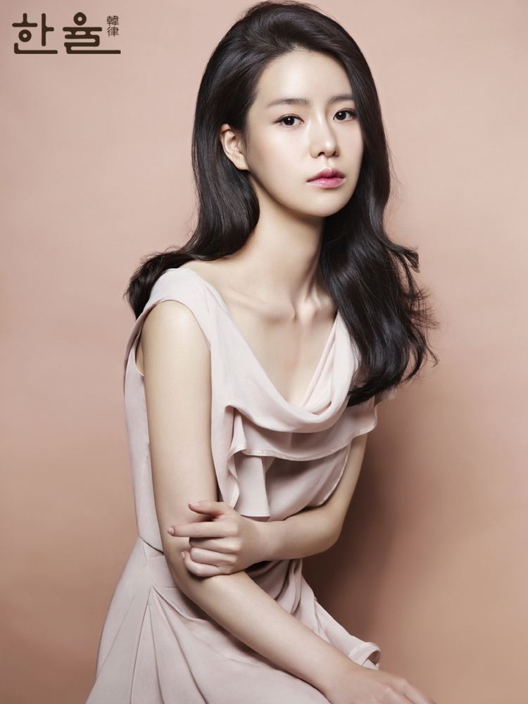 Lim Ji-yeon Lim Ji Yeon Ravishing in Skincare Campaign and Shines in