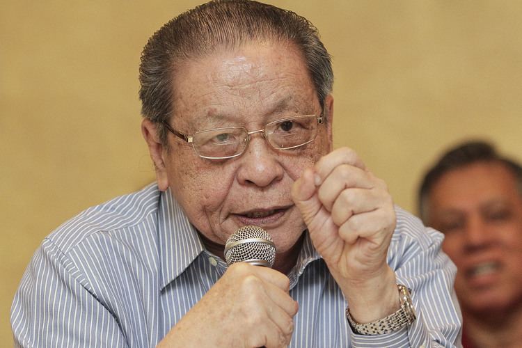 Lim Kit Siang Journalists have right to ask questions Kit Siang told Malaysia
