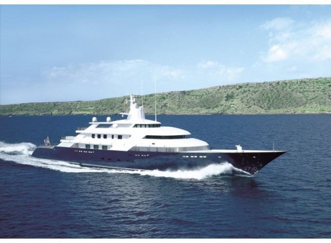 yacht named limitless