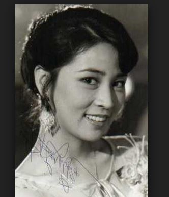 Lin Feng-jiao in a black and white photo with signature