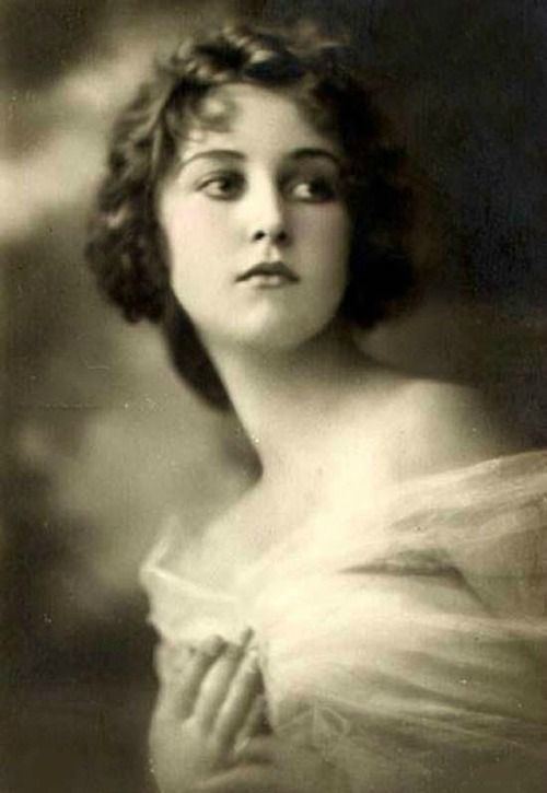 Lina Cavalieri Lina Cavalieri worldrenowned opera singer and diseuse of