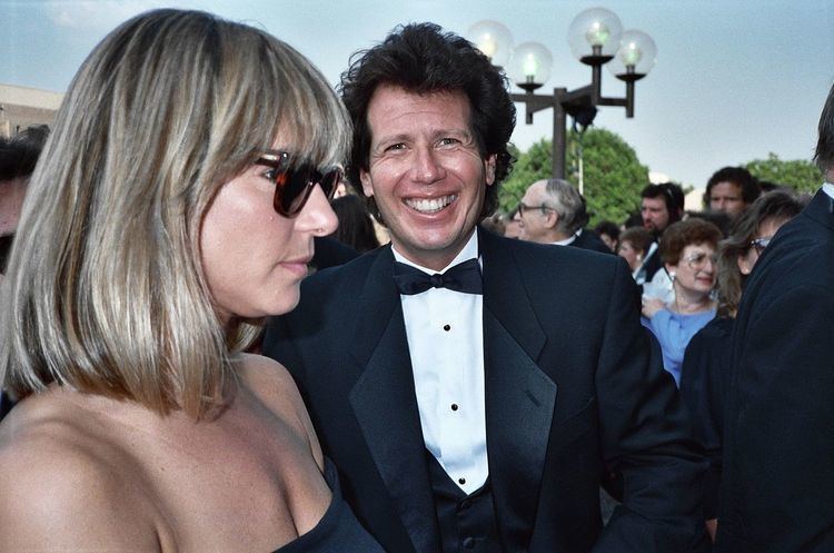 Linda Doucett FileGarry Shandling and Linda Doucett at the 39th Emmy