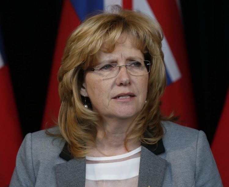 Linda Jeffrey Linda Jeffrey quits Ontario cabinet to run for Brampton mayor