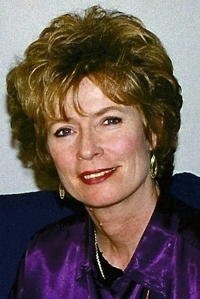 Linda Lee Cadwell httpsuploadwikimediaorgwikipediacommonsff