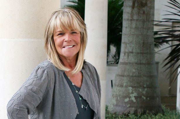 Linda Robson Linda Robson Birds of a Feather is a show about a real