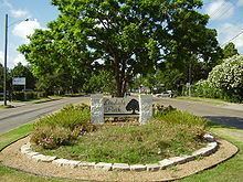 Lindale Park, Houston httpsuploadwikimediaorgwikipediacommonsthu