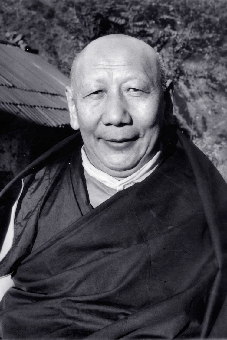 Ling Rinpoche Ling Rinpoche Wikipedia the free encyclopedia