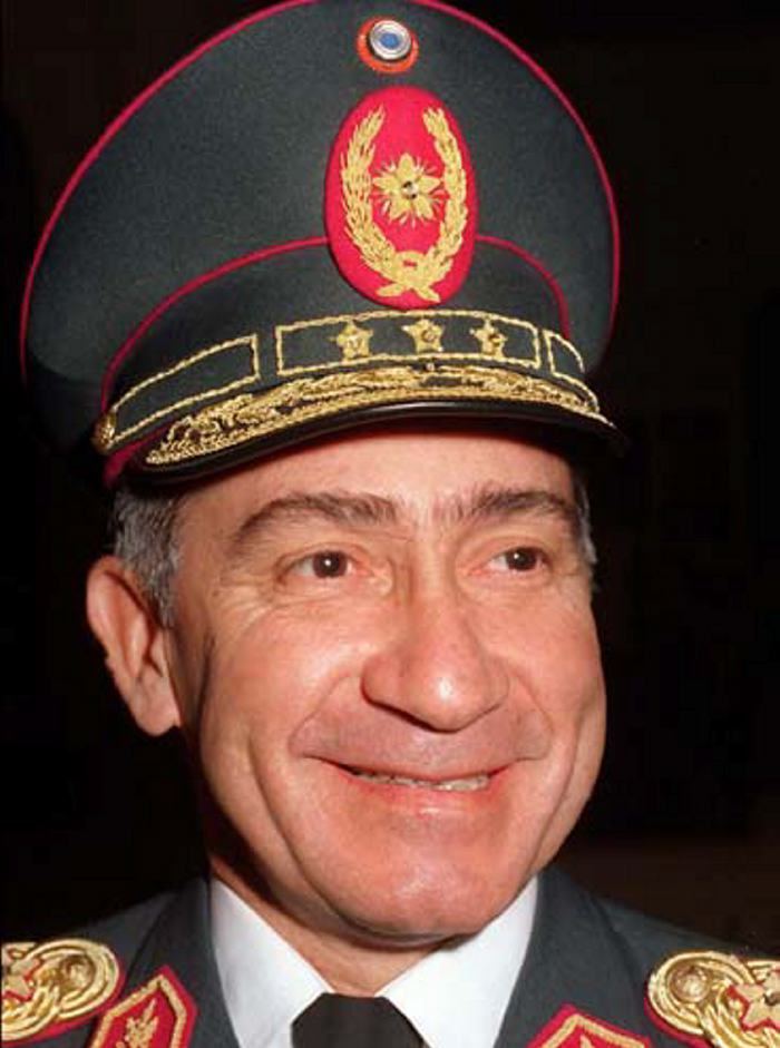 Lino Oviedo Muere candidato presidencial paraguayo Lino Oviedo en