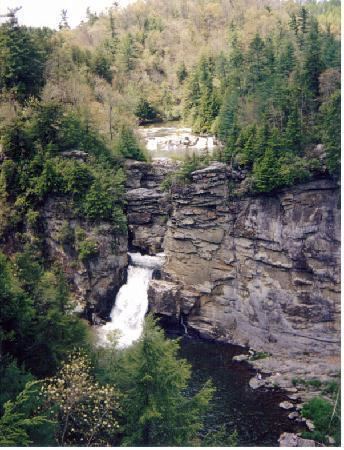 Linville Falls, North Carolina httpsmediacdntripadvisorcommediaphotos01