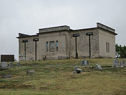 Linwood Mausoleum httpsuploadwikimediaorgwikipediacommonsthu