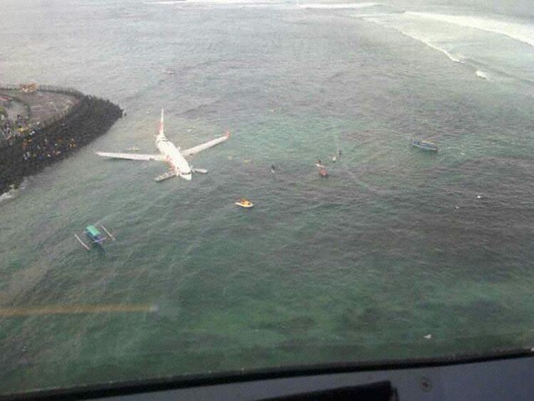 Самолет упавший в море