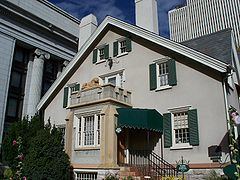 Lion House (Salt Lake City) httpsuploadwikimediaorgwikipediacommonsthu