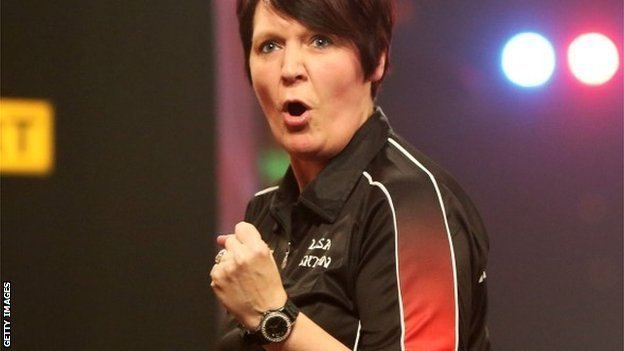 Lisa Ashton Darts in full Swing Ladies Darts Organisation