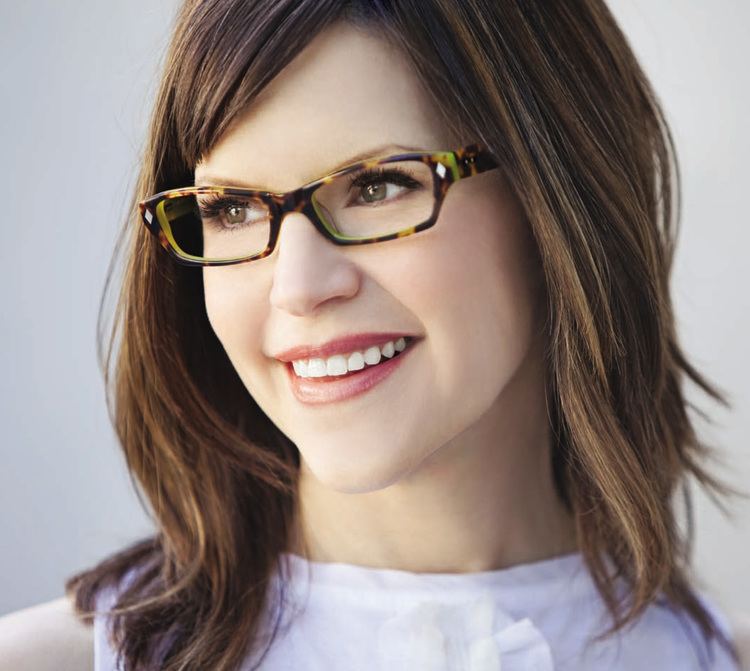 Lisa Loeb CampE Vision39s Industry News Feed Classique Eyewear