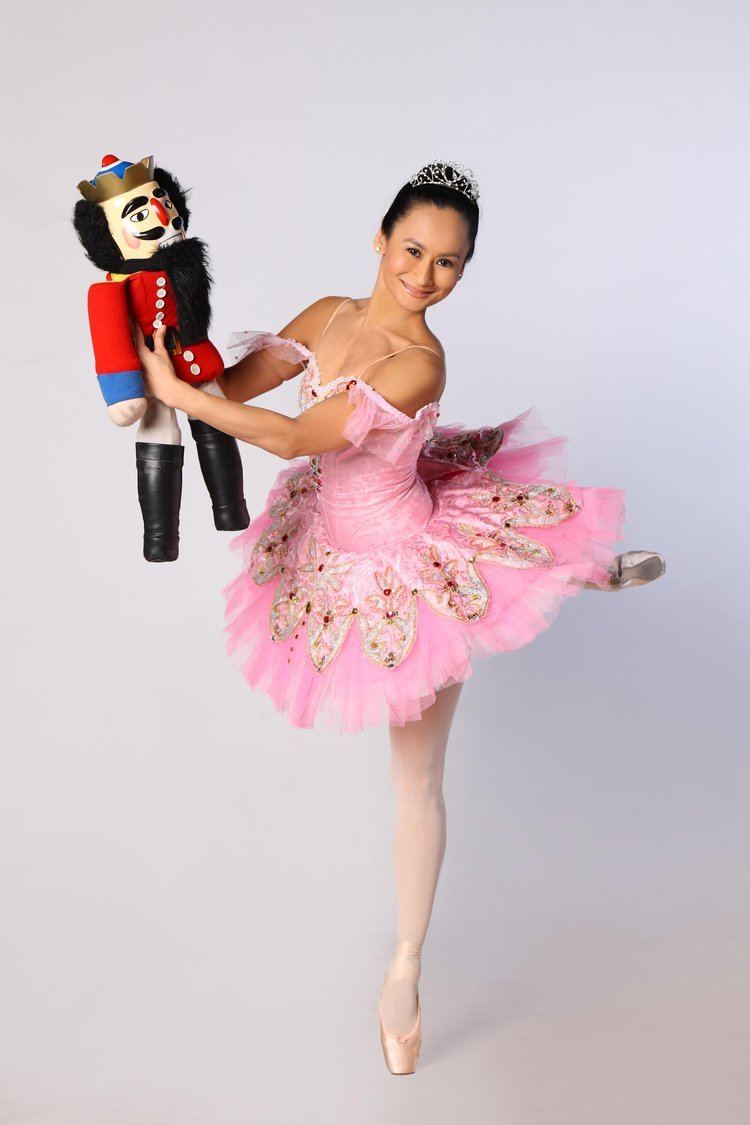 Lisa Macuja-Elizalde Ballet Manila39s 39Nutkraker39 ushers in Christmas season