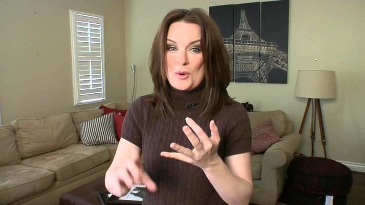 Lisa Quinn 2 Minute Makeover Living Room YouTube