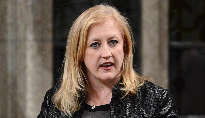 Lisa Raitt Raitt addresses mayors The Chronicle Herald