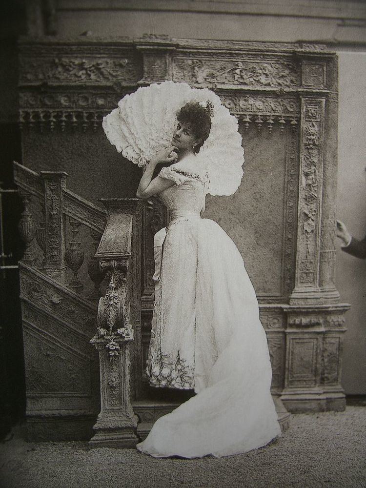Élisabeth, Countess Greffulhe FileCountess Greffulhe by Paul Nadarjpg Wikimedia Commons