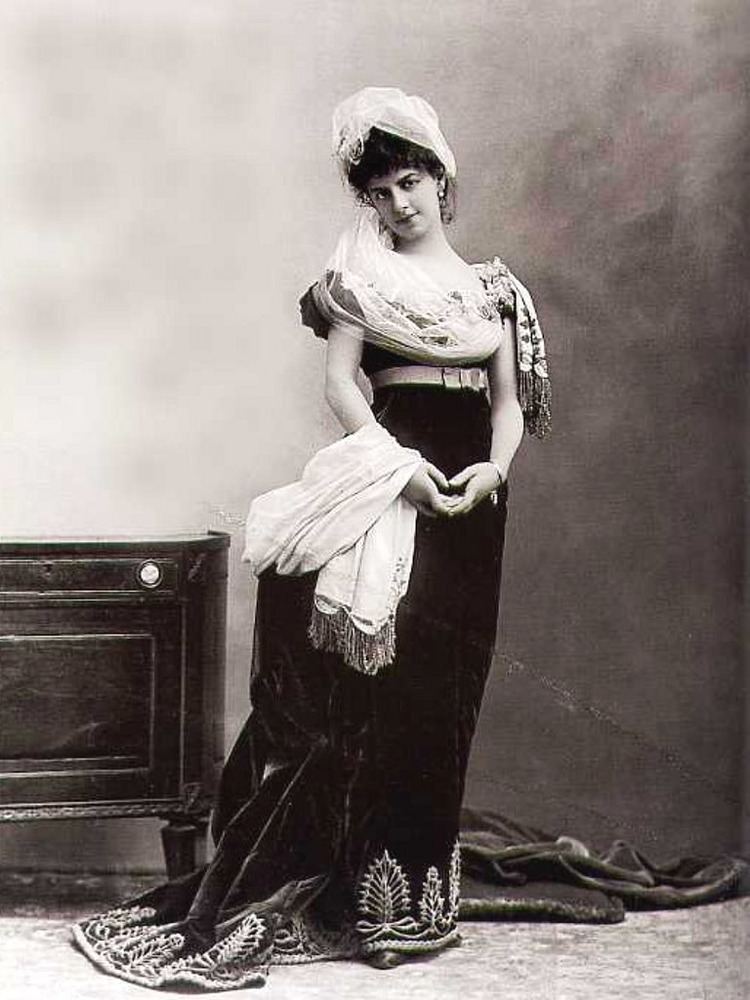 Élisabeth, Countess Greffulhe lisabeth Countess Greffulhe photo by Felix Nadar 1883 Flickr